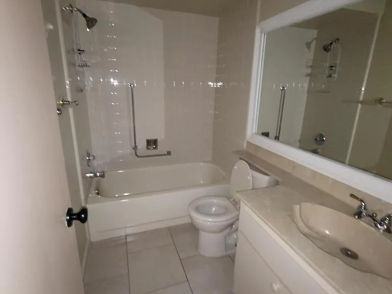 11224 Versailles Ln — Photo 17