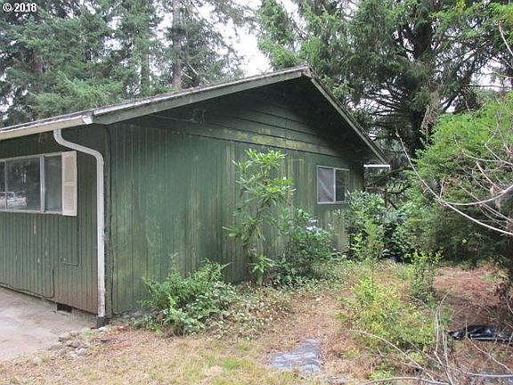 5th image of 7985 NE Park Ln