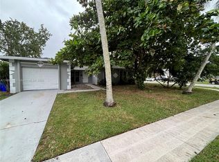 6570 SW 7th Ct, North Lauderdale, FL 33068