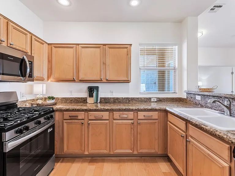 904 Duckhorn Ct #204 — Photo 18