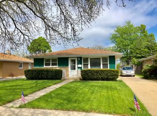 2219 N Jackson St, Waukegan, IL 60087