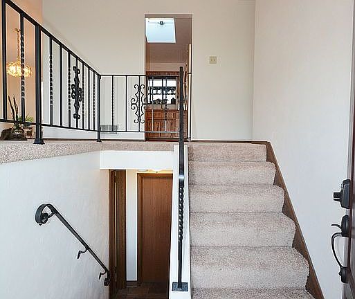 Open Entry/ceramic floors