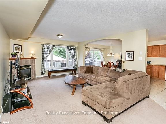 3rd image of 59 Marsh Cres