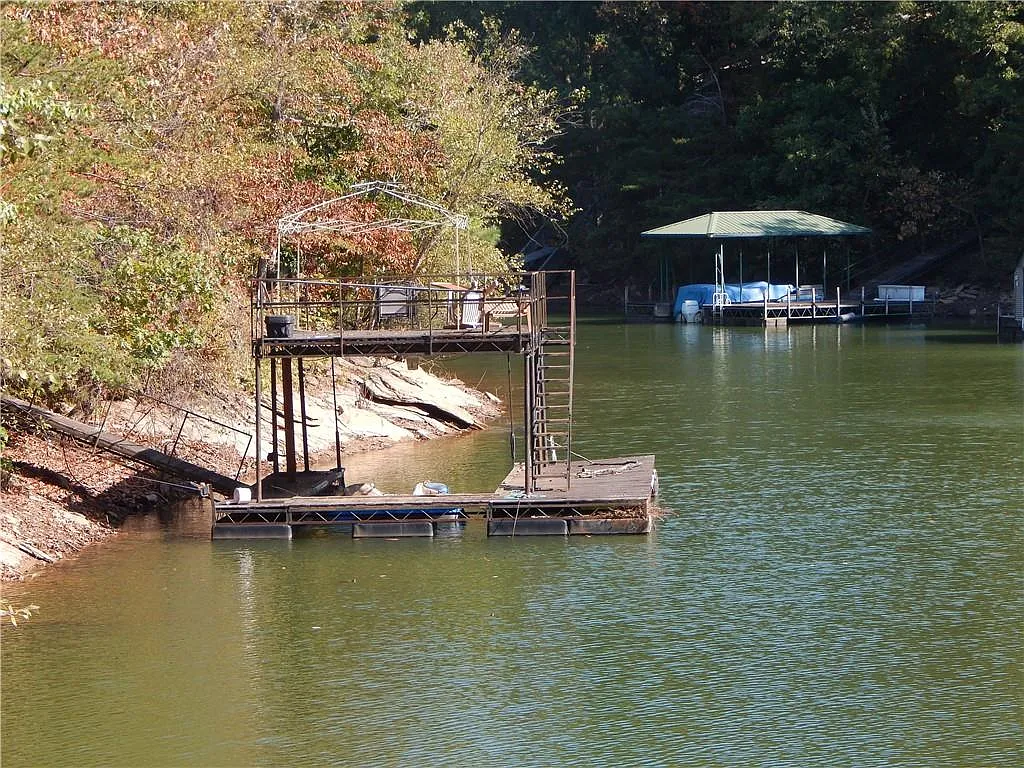 5042 McKinzey Ln photo 1