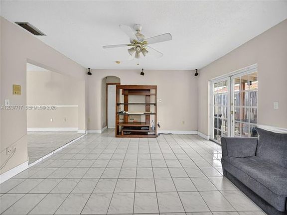 5th image of 313 NW 132nd Pl