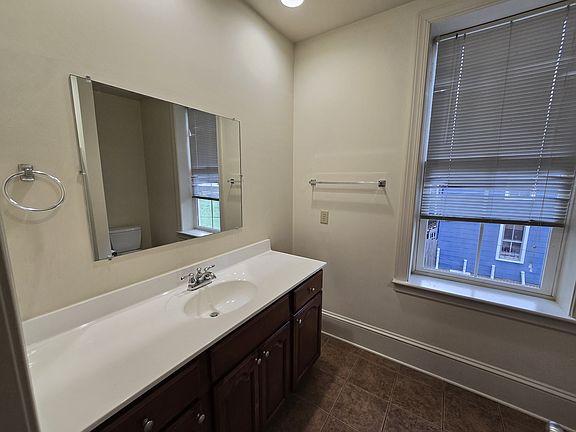 4th image of 1727 W Main St APT B