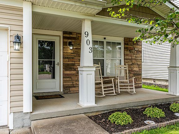3rd image of 903 Applecross Dr