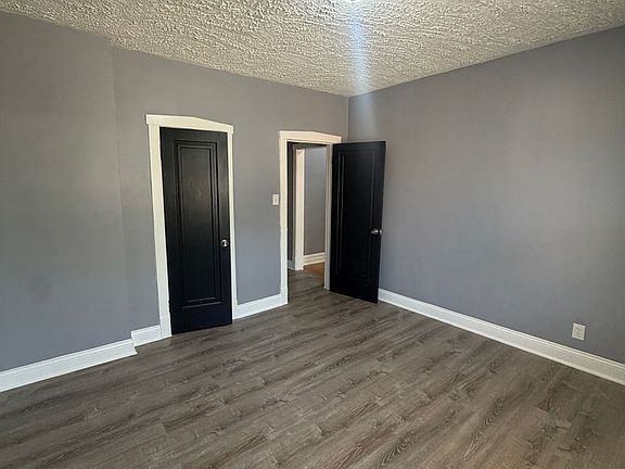 4th image of 7001 S Aberdeen St #1049-1