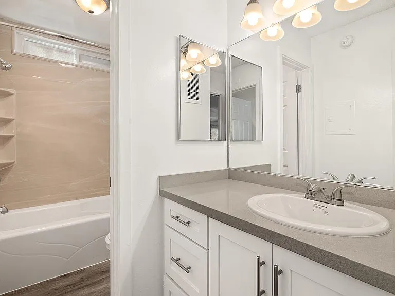 Casa De Marina Apartments — Photo 10