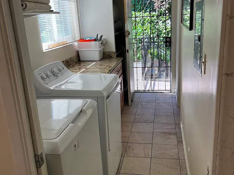 655 Macarthur Blvd #4 — Photo 13