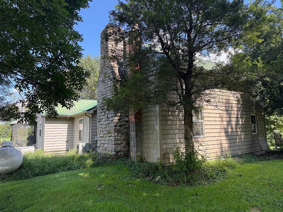 1st image of 2939 Kemper Ln