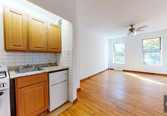 2nd image of 405 W 54th St APT 3D
