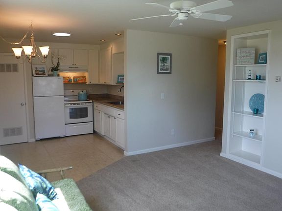 3rd image of 610 14th Ave APT 12