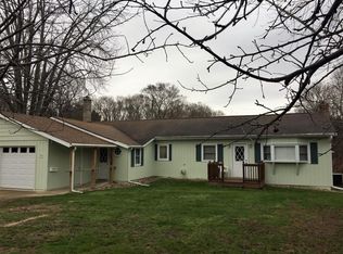 744 N Kalamazoo St, Paw Paw, MI 49079