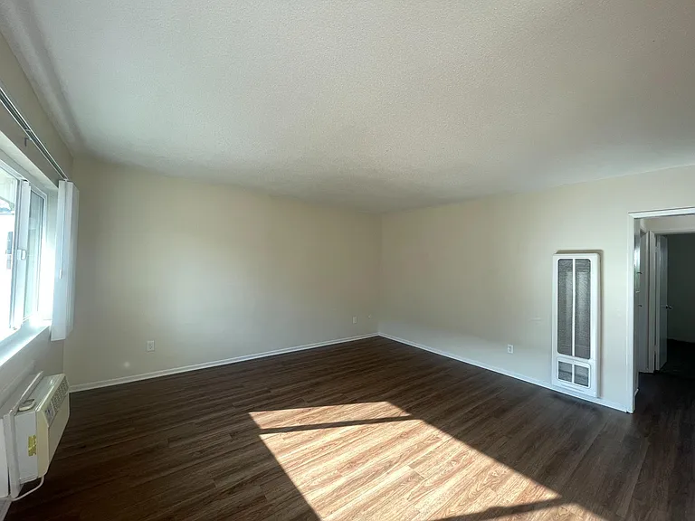 Summerwind Apartments — Photo 10