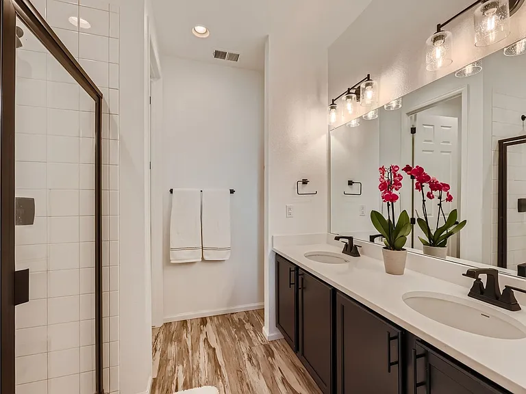 2609 Villageview Ln — Photo 20