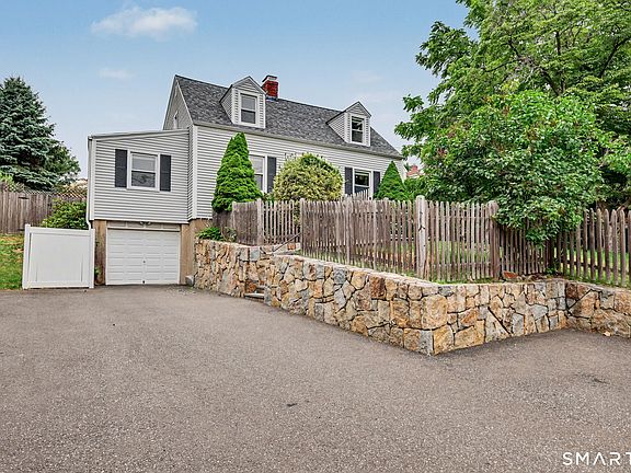 2nd image of 77 Round Hill Road