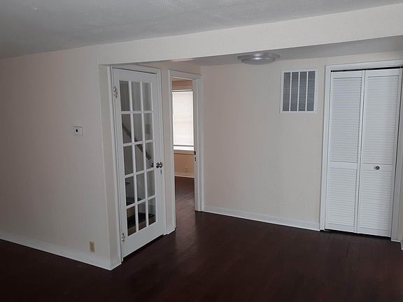 5th image of 1014 Marston Ave