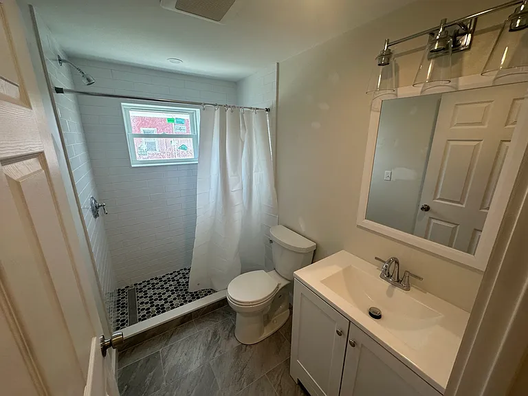 17 Byrnes St #1-2 — Photo 4