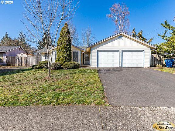 3rd image of 1002 SE Olympia Dr