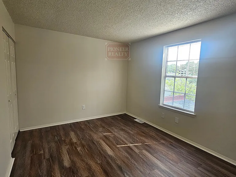 1919 Repp Ct — Photo 14