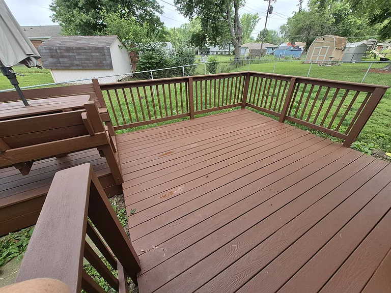 1704 Hawthorne Dr — Photo 21