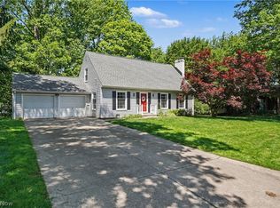 2920 Carters Grove Rd, Cuyahoga Falls, OH 44223