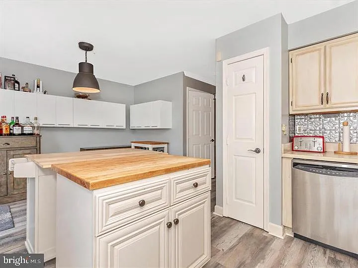 6338 Towncrest Ct — Photo 10