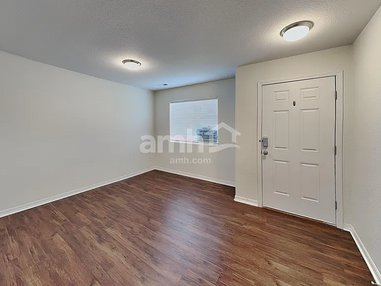 5778 Badenoch Ter — Photo 5