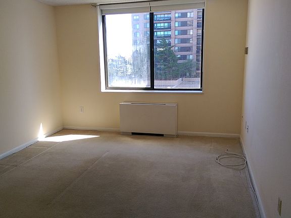 3rd image of 3701 S George Mason Dr Unit 316N