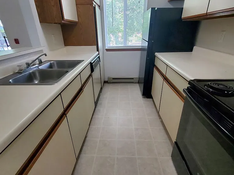 Orchard Village Apartments — Photo 175