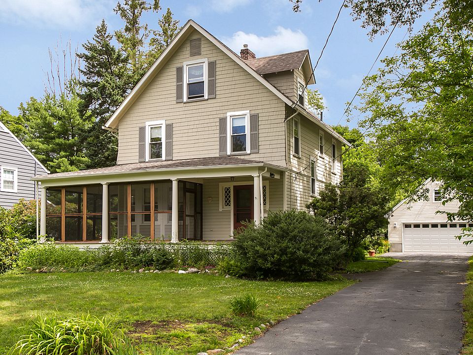 1st image of 11 Pleasant Ave