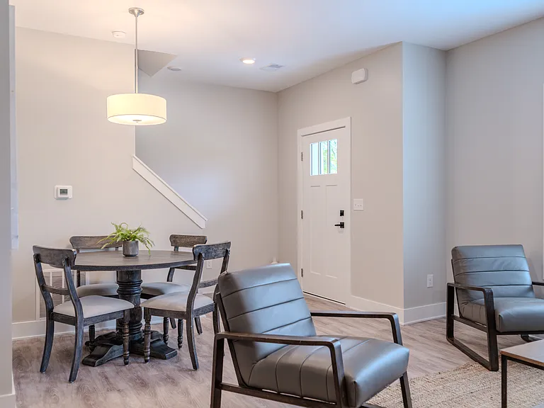 Ventura Townhouses LLC — Photo 4