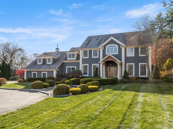 8 Onion River Rd, Wenham, MA 01984
