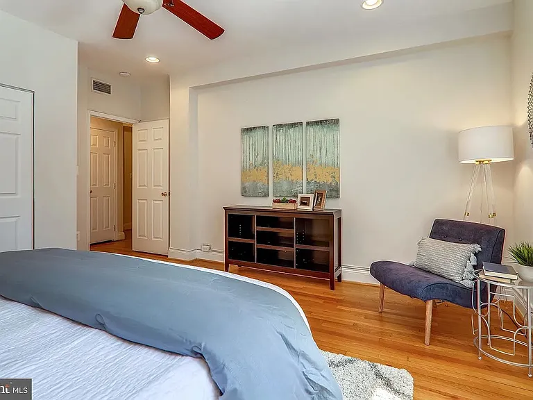 1438 Columbia Rd NW — Photo 17