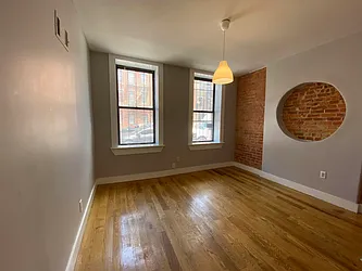 Rented by Premier Metro Realty Corp