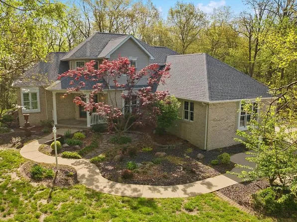 1 Deer Run E, Pocahontas, IL 62275