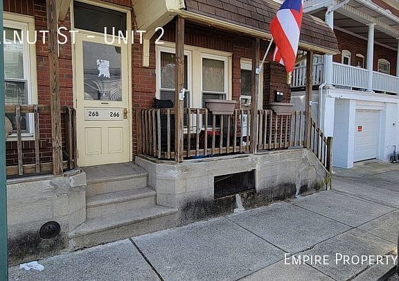 3rd image of 266 E Walnut St APT 2