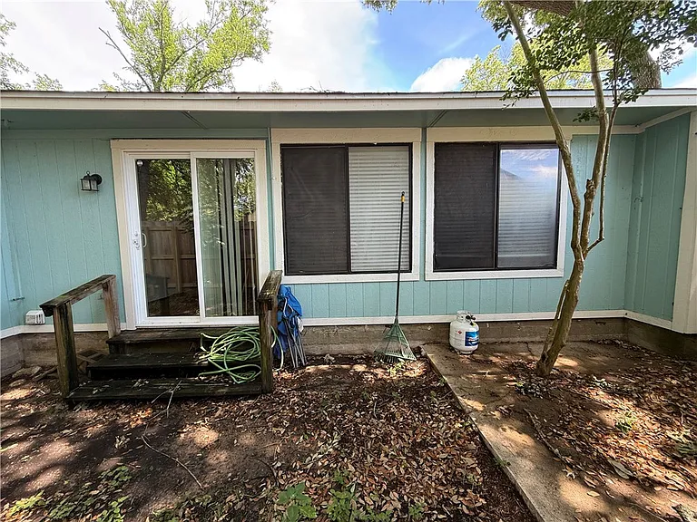 1609 Lemon Tree Ln — Photo 23