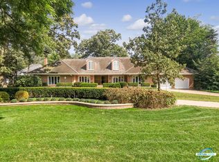 545 Ingalton Ave, West Chicago, IL 60185