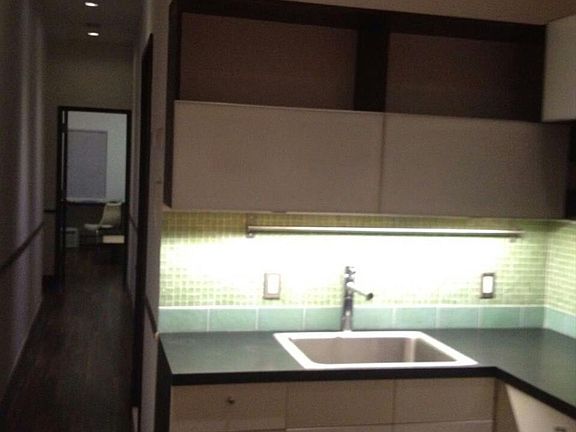 3rd image of 453 Pavonia Ave APT 1L