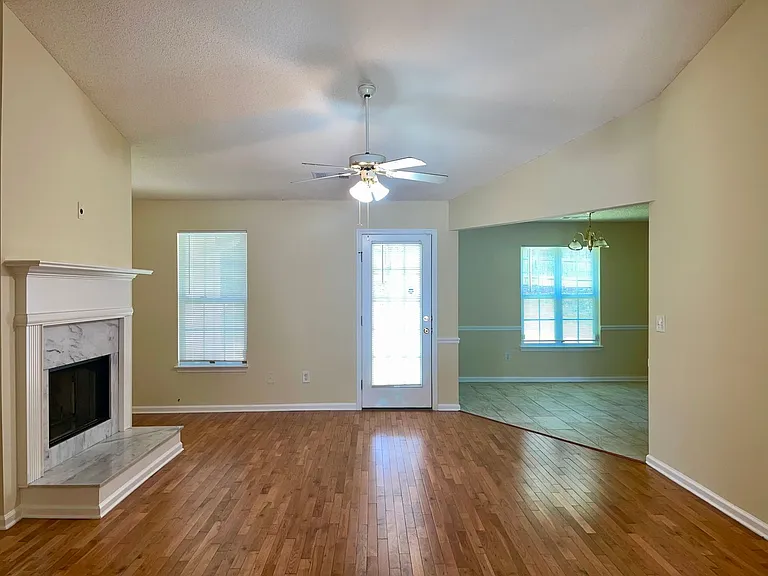 8584 Guthrie Dr — Photo 2