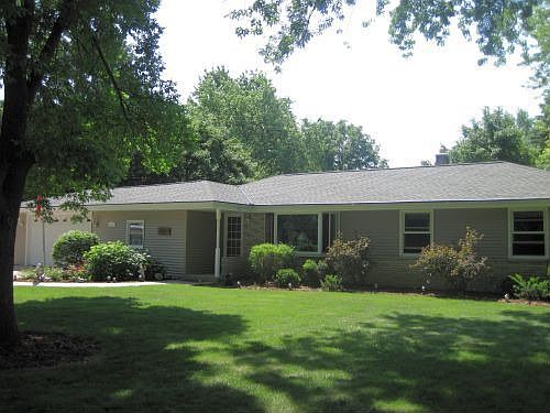 2nd image of 370 Arlington Dr