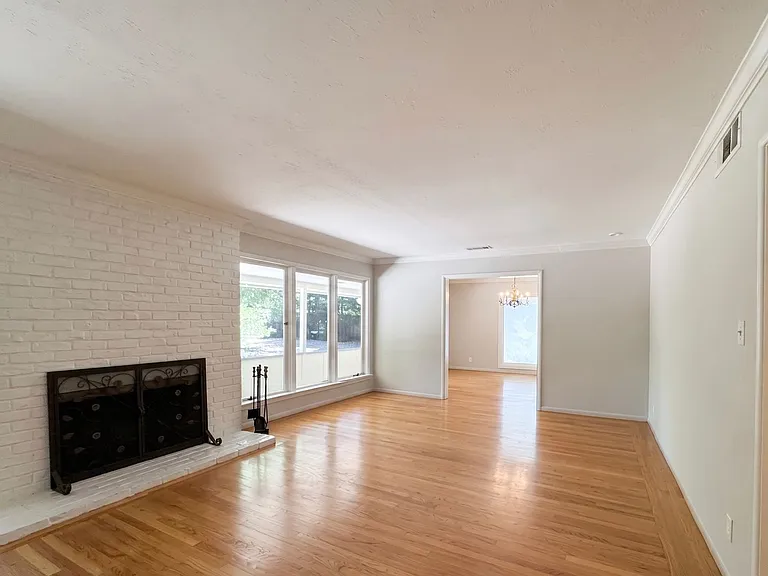 3345 Rowland Dr — Photo 12