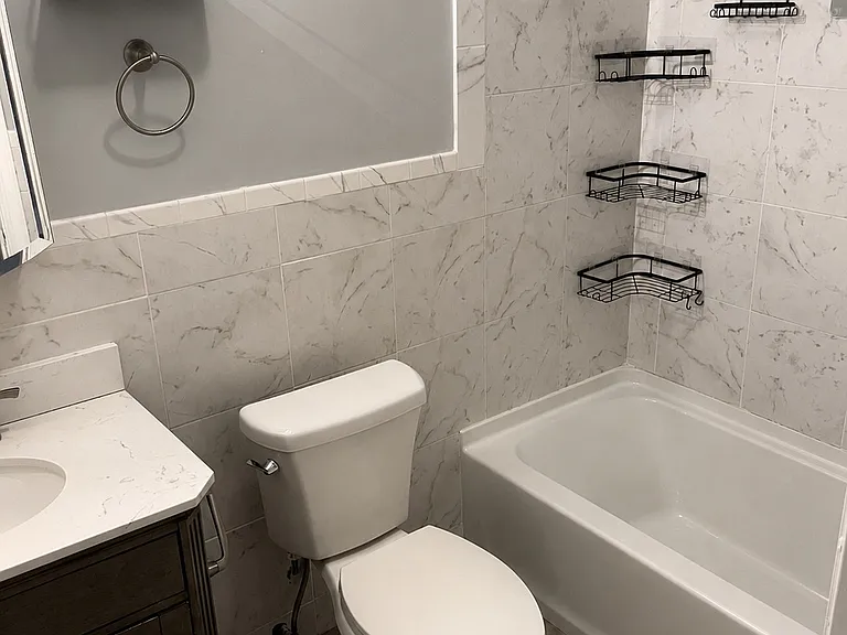 553 Undercliff Ave #2 — Photo 5