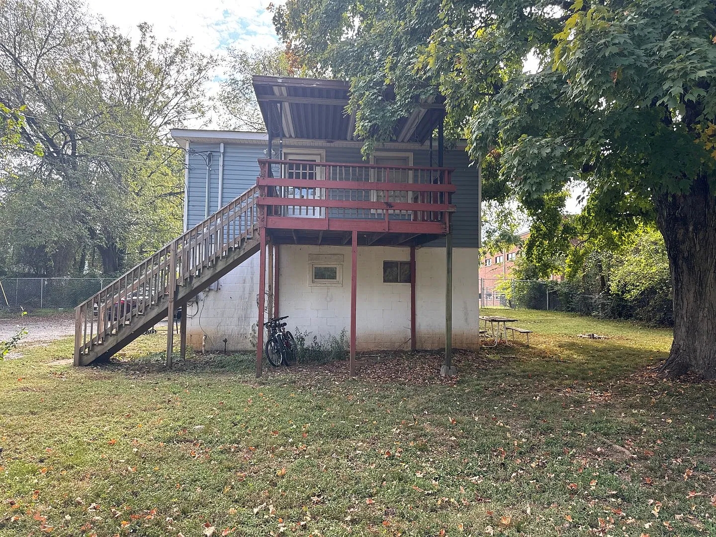Charming 2-Bedroom Upstairs Duplex in Lebanon Utilities & Lawn Care Included! — Photo 4