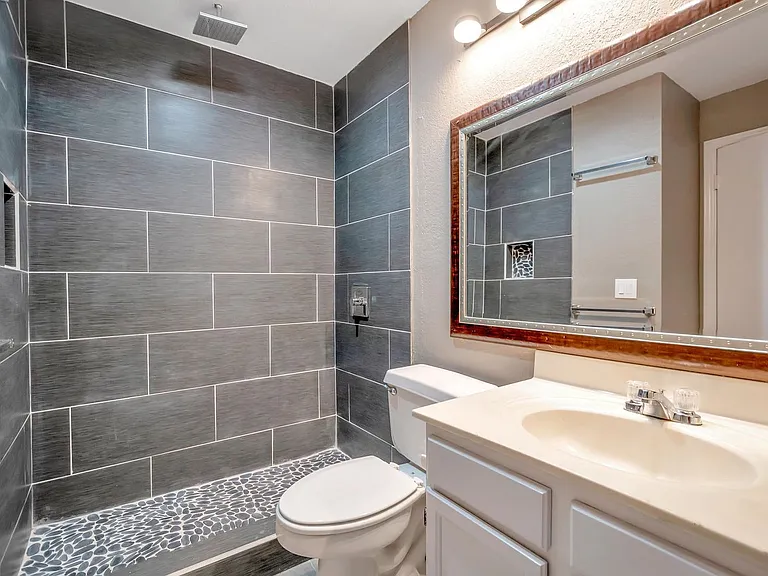 1600 N Saba St #164 — Photo 17