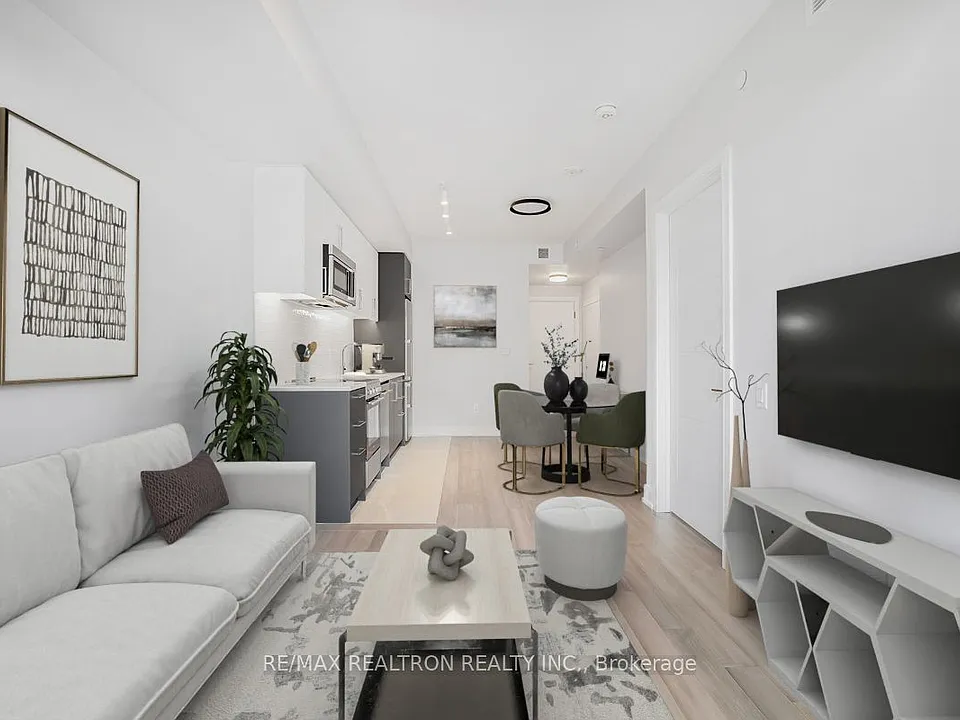 2525 Bathurst St #805
