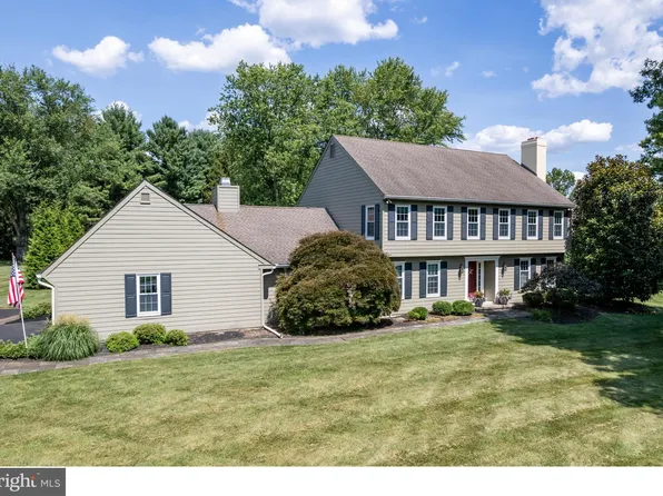 1018 Radley Dr, West Chester, PA 19382