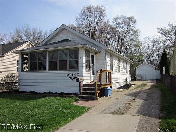 3rd image of 27440 Park Ct